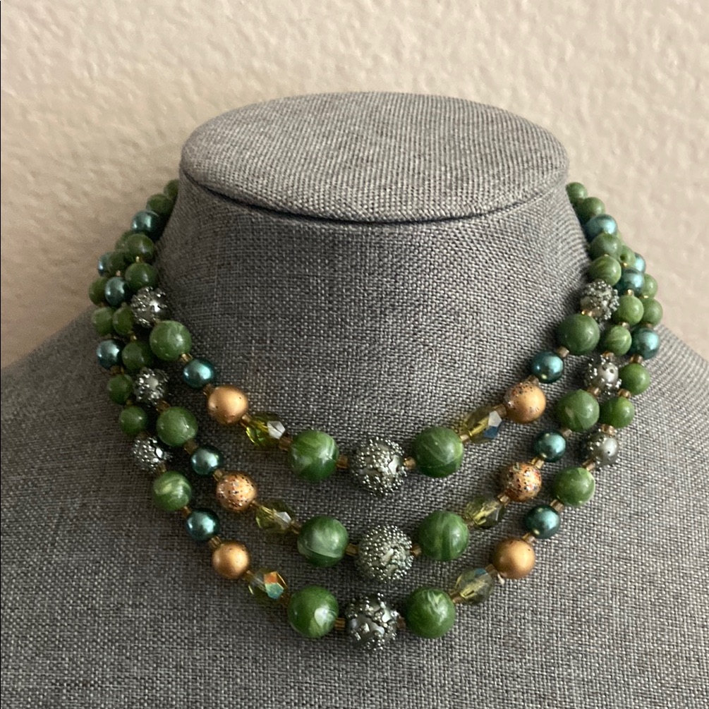 Vintage 3 Strand Japan Green And Gold Beaded Necklace